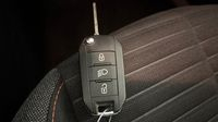 Peugeot 2008 1.2 PureTech 100ch S&S Allure — photo 16