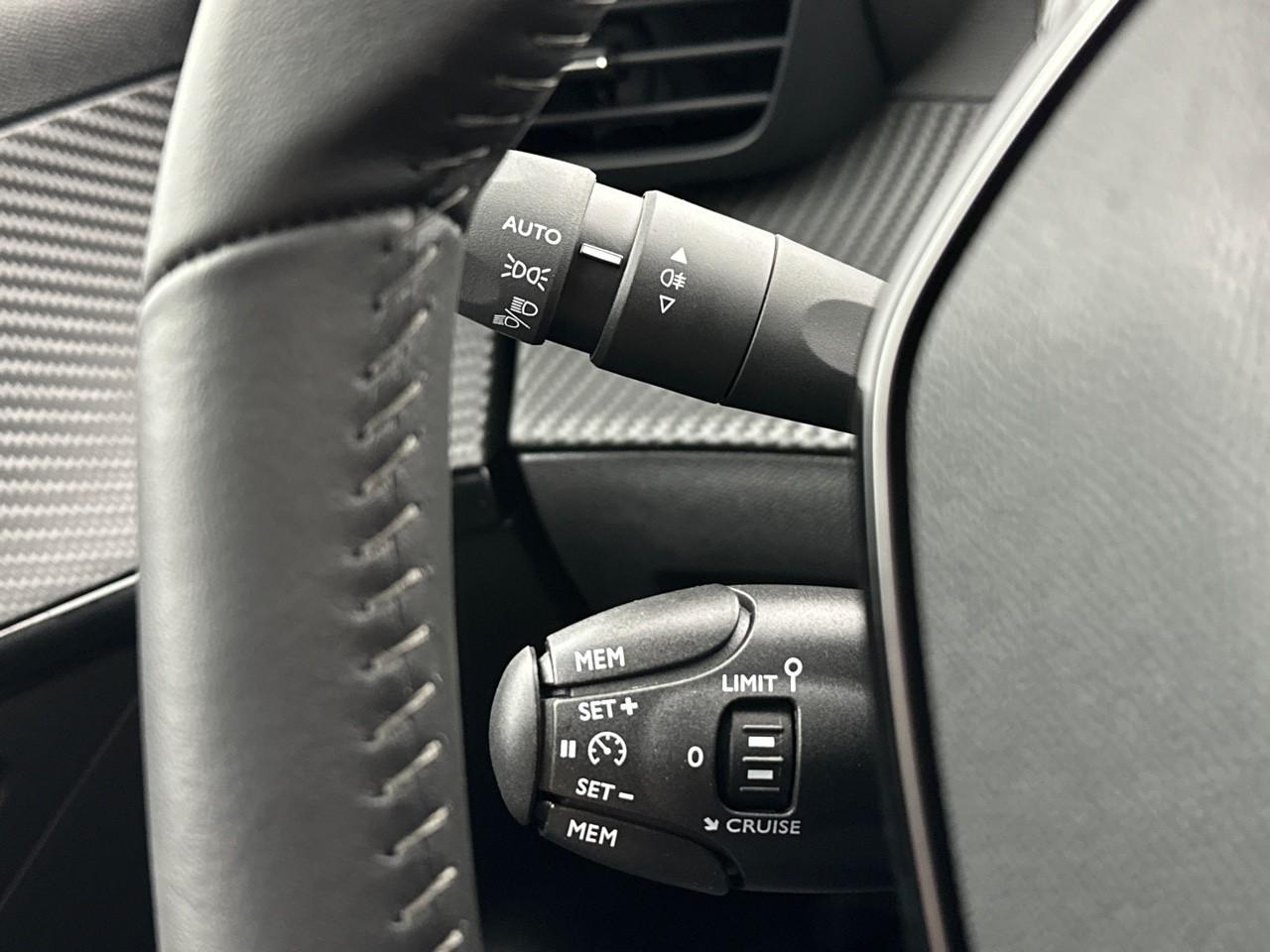 Peugeot 208 puretech 100 s&s bvm6 allure — photo 17