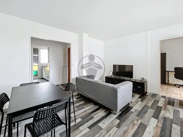 T4 MEUBLE AVEC ASCENSEUR