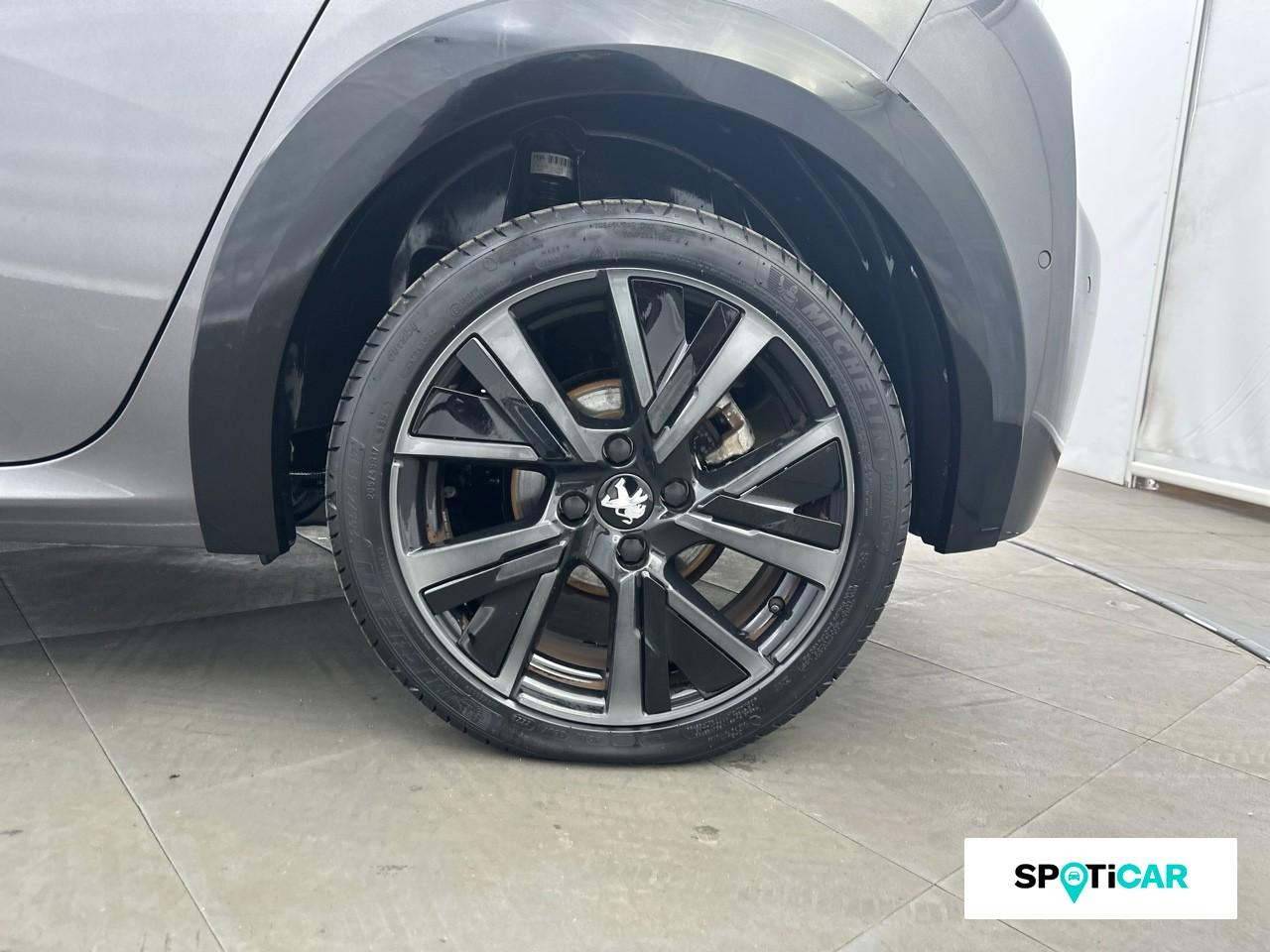 Peugeot 208 1.2 puretech 100ch s&s gt pack — photo 11