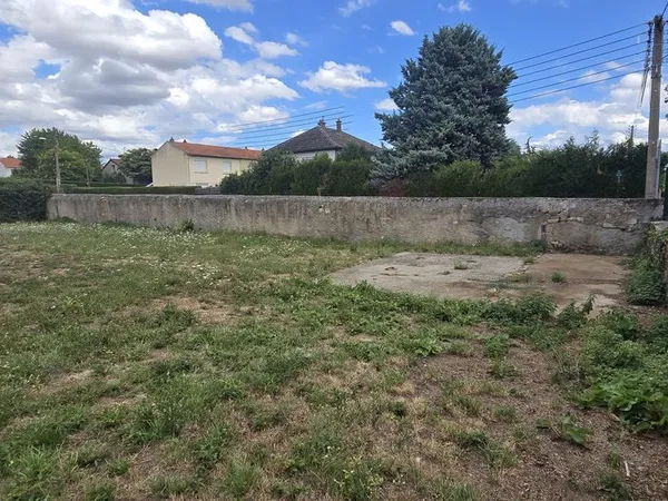 Terrain 390 m² Aigueperse