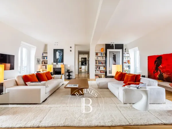 Le service location saisonnière de la maison BARNES vous présente ce bien :