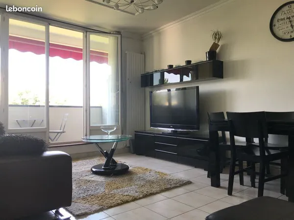 Location F3, 50 m2, meublé 1250 euros