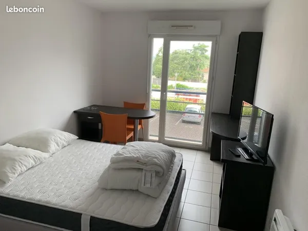 Studio 1 pièce 19 m²
