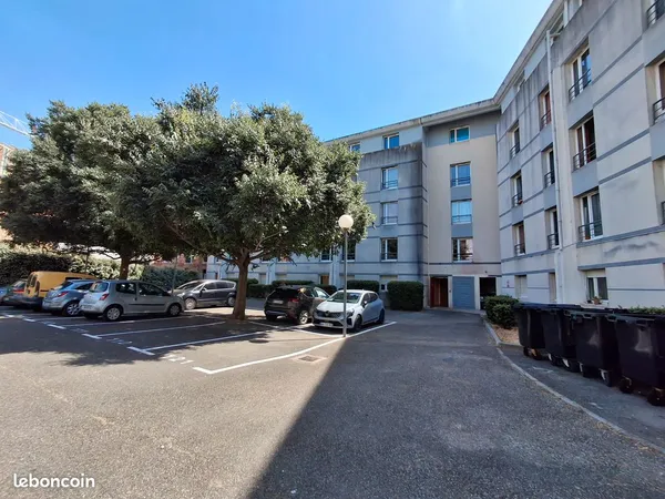 Place de stationnement
