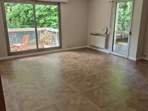 Loue Versailles appartement 90m² non meublé près lycée Saint Jean Hulst