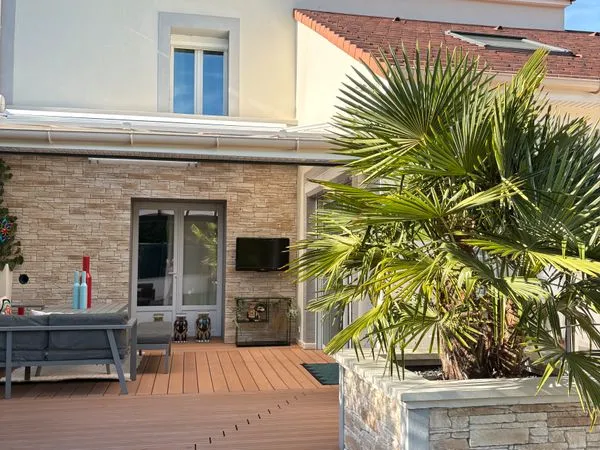 COUP DE COEUR - Maison 120m2 - 3Ch + bureau - Ecole à 2 min