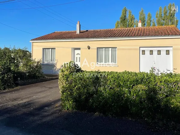 Maison 3 chambres proche bourg.