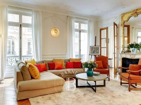 Appartement 7 pièces 233 m²