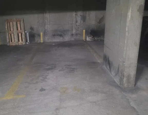 Garage/Parking