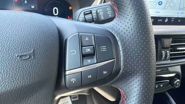 Ford Kuga 2.5 duratec 243 ch phev powershift — photo 24