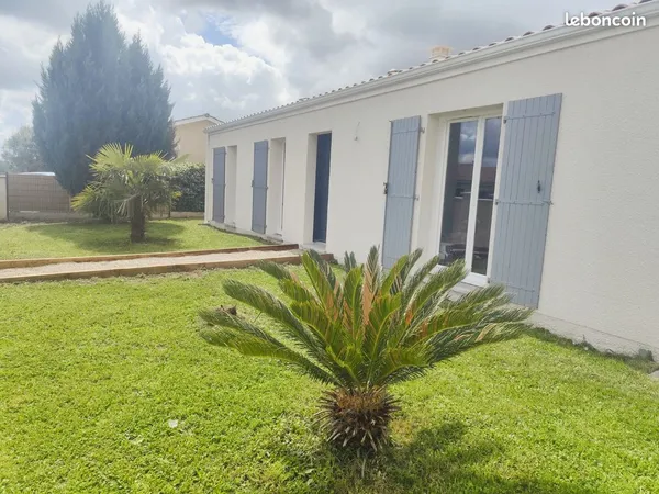 Maison de plain-pied 4 chambres DPE A Terrain clos de 644 m²