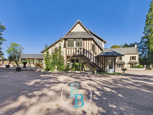 Propriété 20 pièces 620 m²