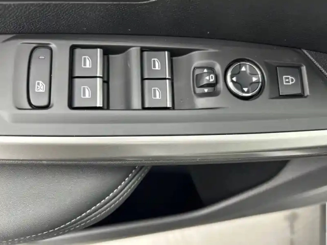 Peugeot 3008 hybrid 145 e-dcs6 — photo 20