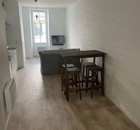 Beau studio meublé 25m² 17, rue Des Banchais