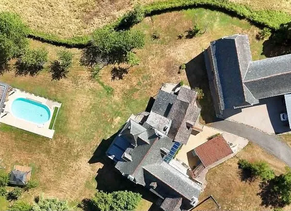 Propriété de caractère du XIXe avec piscine, grange...