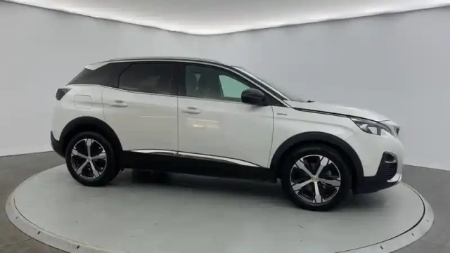 Peugeot 3008 1.2 puretech 130ch s&amp;s bvm6 gt line — photo 6