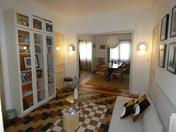 Appartement 8 pièces 183 m²