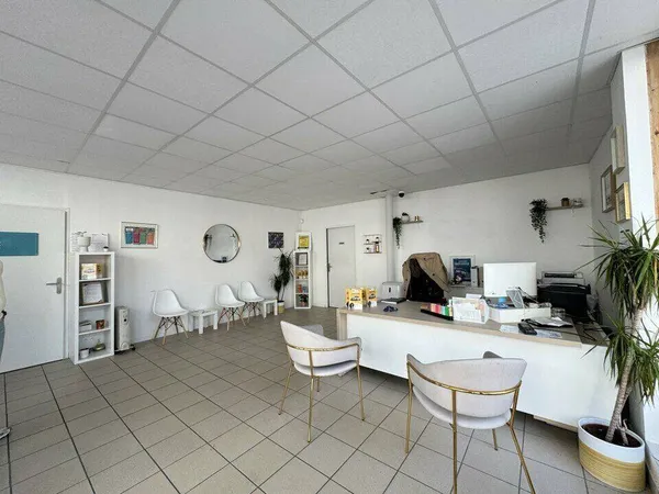 Bureau 110 m²