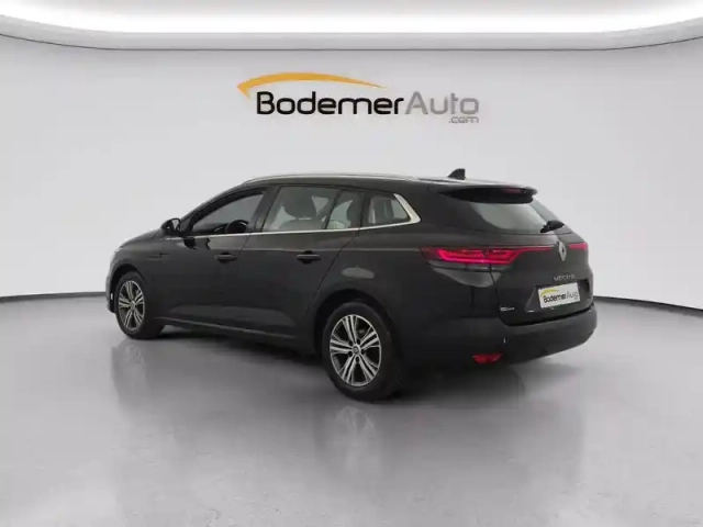 Renault Megane iv estate blue dci 115 edc — photo 127