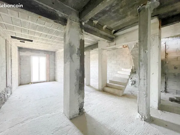 Duplex 115 m² à rénover - Terrasse, jardin et vue dégagée