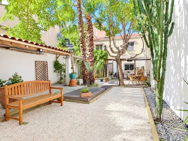 Maison 9 pièces 220 m²