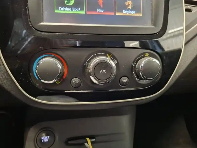 Renault Captur dci 90 energy edc — photo 20