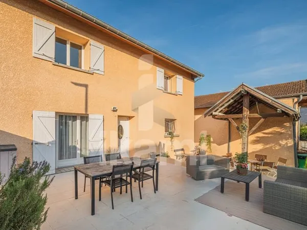 À Voiron, immobilier de luxe : maison 4 chambres