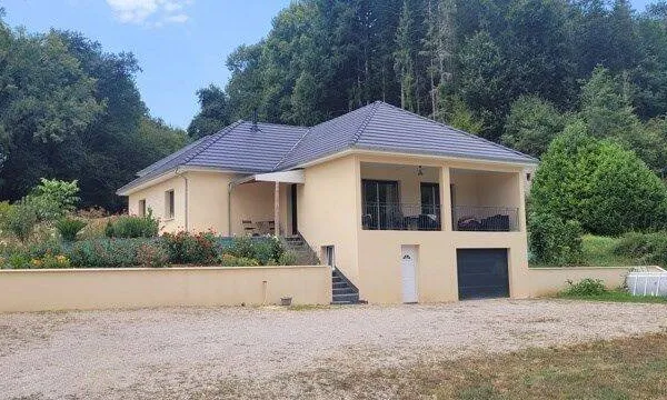 Maison de plain-pied 5 pièces 110 m²