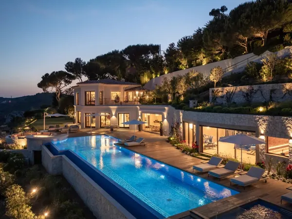 Location villa prestige 8 chambres Eze proche Monaco
