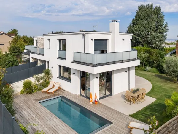 RUEIL-MALMAISON - MAISON CONTEMPORAINE 235 M² - 5 CHAMBRES - PISCINE - SAINT-CUCUFA