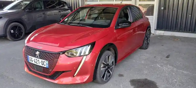 Peugeot 208 electrique 50 kwh 136ch