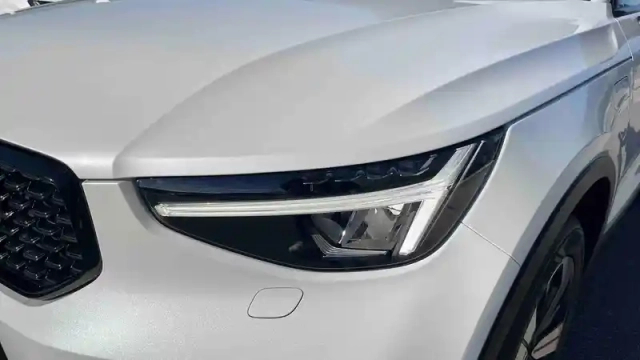 Volvo Xc40 t5 recharge 180+82 ch dct7 — photo 47