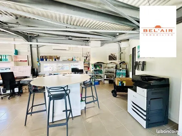 Bureaux 296 m² Rivière-Salée