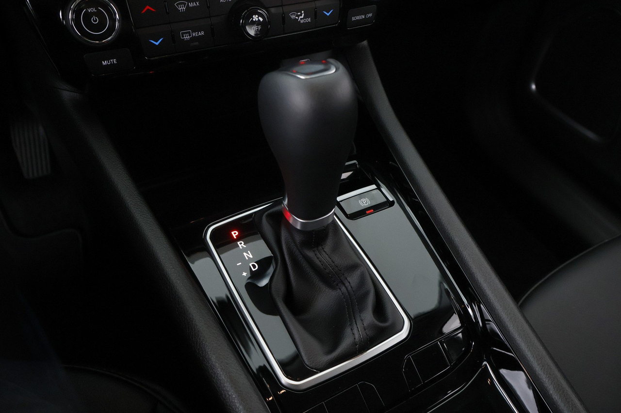 Jeep Compass — photo 23