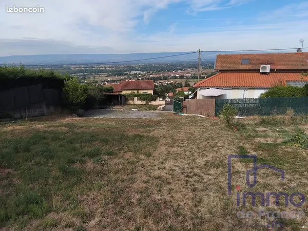 Terrain 899 m² Saint-Galmier