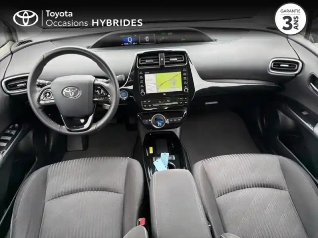 Toyota Prius rechargeable 122h dynamic pack premium mc19 — photo 8