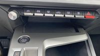 Peugeot 308 1.2 Hybrid 145ch Style e-DCS6 — photo 24
