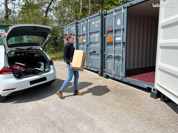 Location box de stockage 100% plain-pied à OYONNAX - garde-meubles sécurisé, accès 24/7, prix discou
