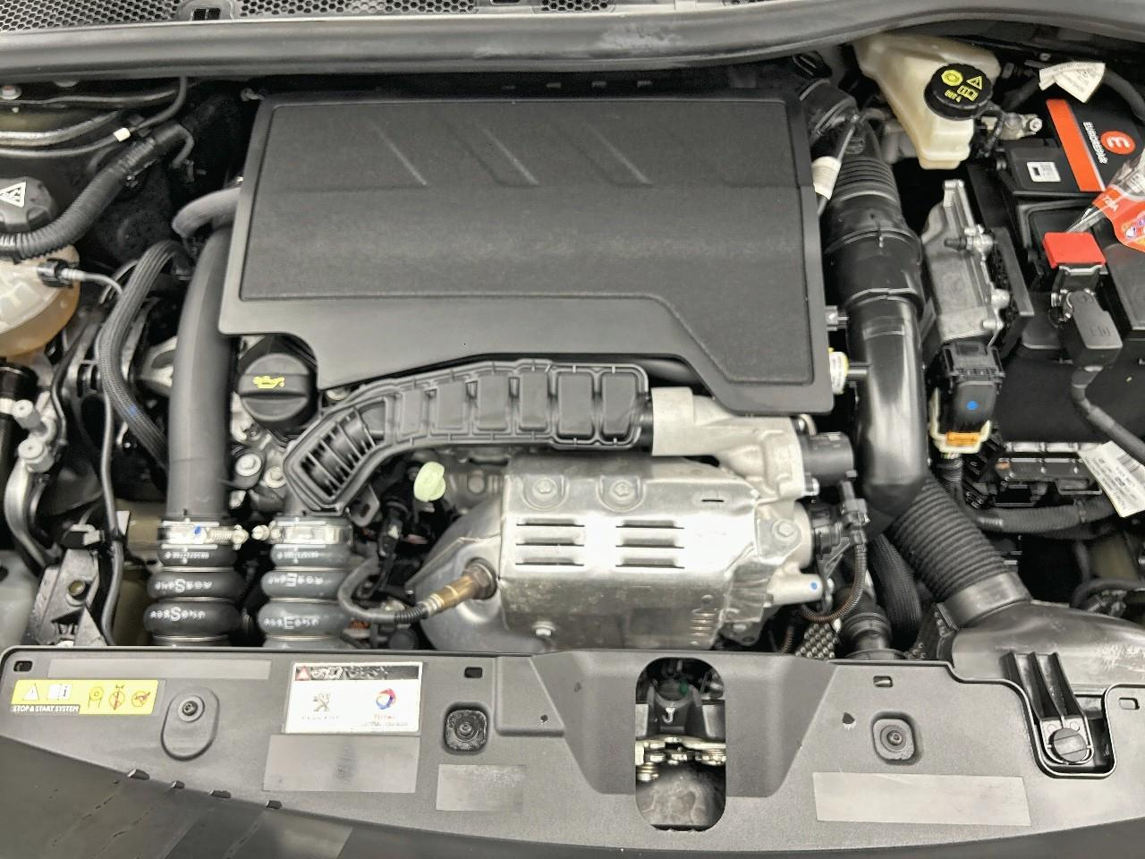 Peugeot 2008 puretech 100 s&s bvm6 allure — photo 15