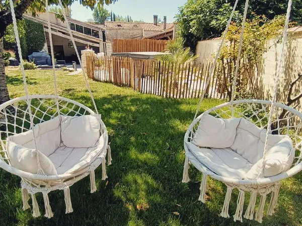 Chambres chez l'habitant 16m2 avec jardin et tout le confort d une maison traditionnelle / Aux Calme