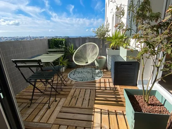 T3 meublé récent avec balcon et vue mer dégagée
