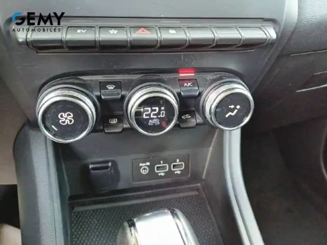 Renault Captur e-tech 145 - 21 — photo 15