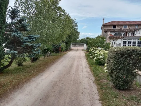 MEUBLÉ pour SAISONNIERS