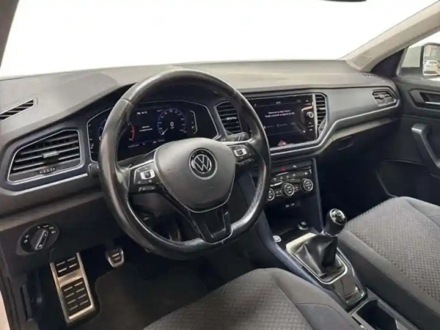 Volkswagen T-Roc 1.0 tsi 110 start/stop bvm6 lounge — photo 9