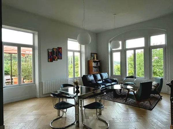 Appartement de charme de 106m2 avec terrasse et jardin