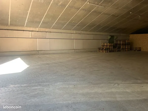 Location batiments de stockage
