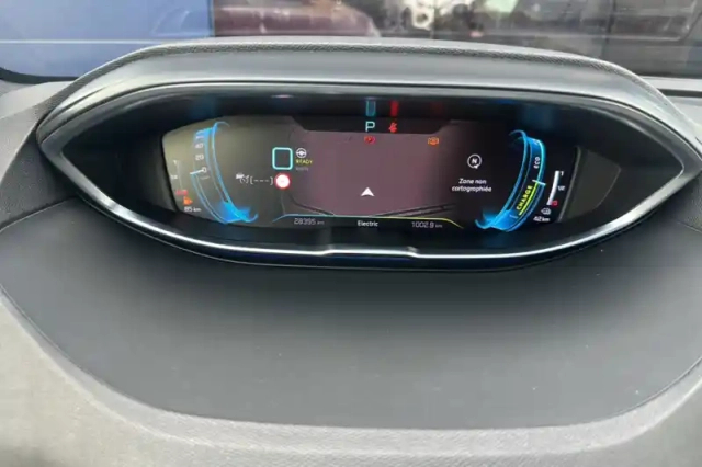Peugeot 3008 hybrid4 300 e-eat8 — photo 18