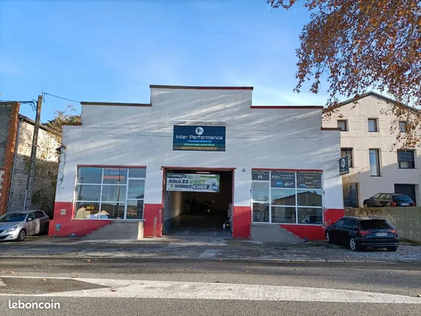 Villefranche de Lauragais - Ensemble de 4 Locaux commerciaux et artisanaux de 383m2