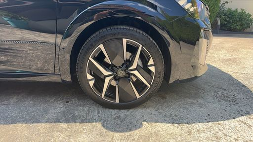 Peugeot 208 1.2 Hybrid 136 e-DSC6 - GT – 2025 – 2859 km – Hybride essence – Boîte Automatique — photo 17